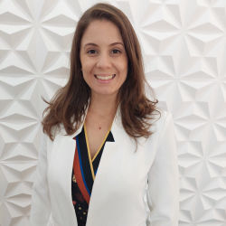 Dra. Carolina Emygdio Auriema